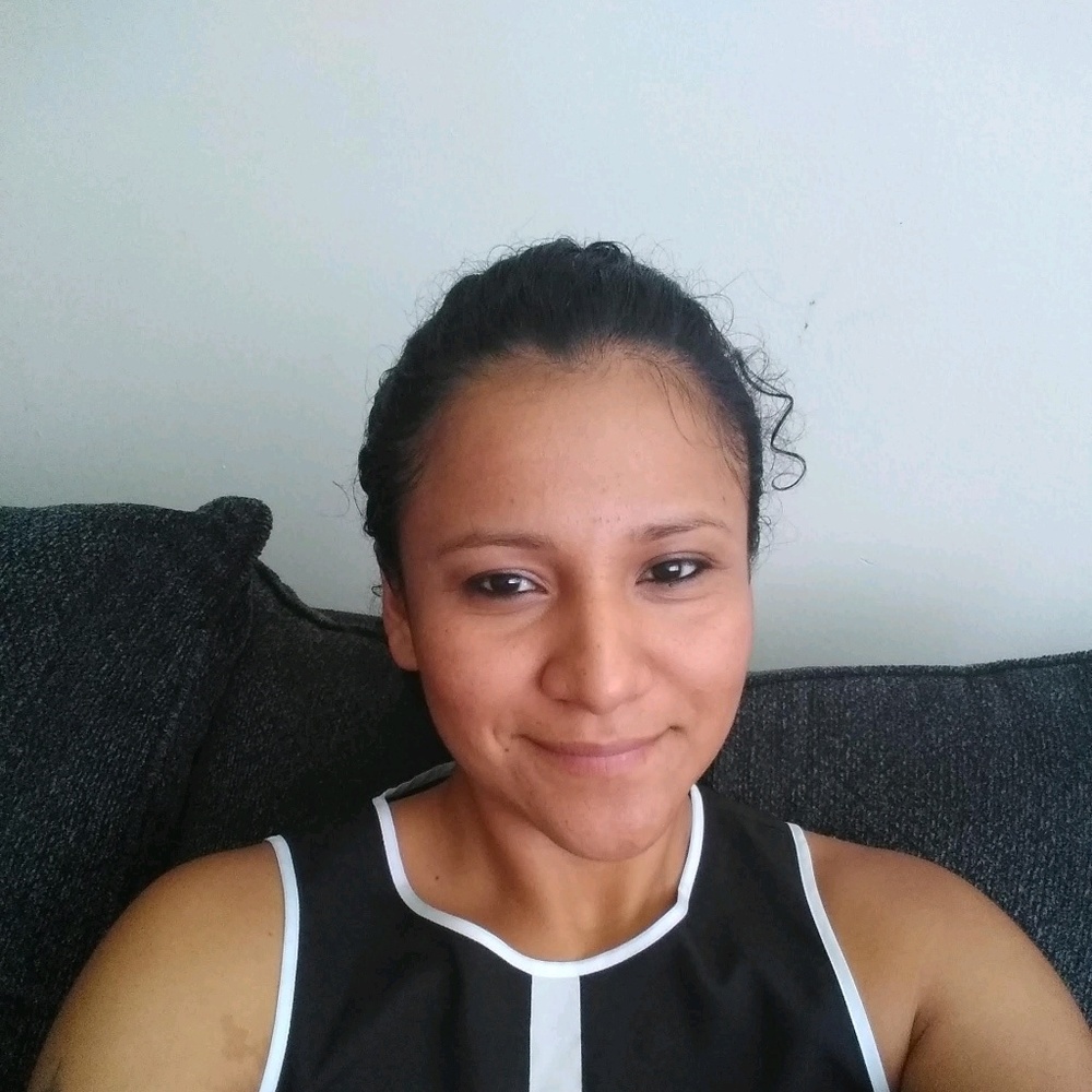 Meet your Posher, Dennisse